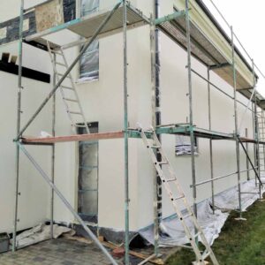 Fassade richtig streichen: Anleitung, Tipps und Materialien