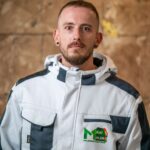 Mitarbeiter von MaxiMaler, Malerbetrieb in Heidelberg, im professionellen Arbeitsoutfit